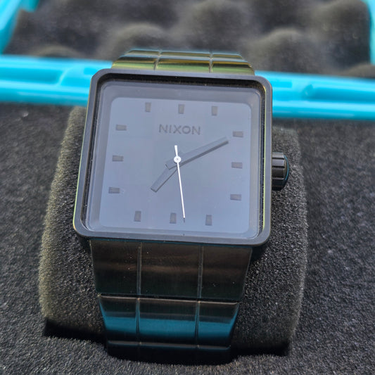 Reloj Nixon Quatro Hombre